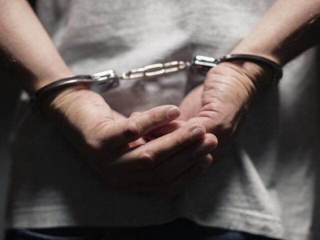 עבירות תקיפה: סוגים, עונשים והגנות אפשריות