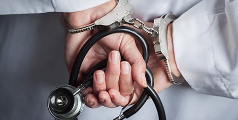 עורך דין רשלנות רפואית ללקוחות בינלאומיים – שירות במגוון שפות