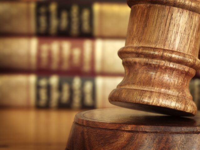 עובדים זרים בישראל: זכויות וחובות בהנחיית עורך דין דיני עבודה | Mega Lawyer