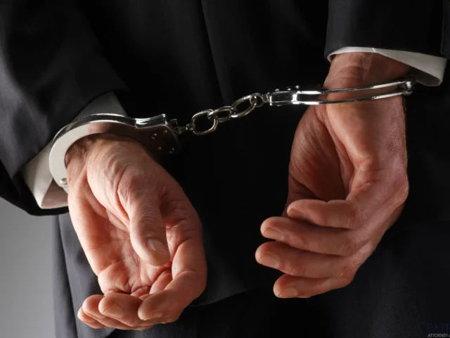 שלבי ההליך הפלילי בישראל: מדריך מקיף לנאשמים ולמשפחותיהם