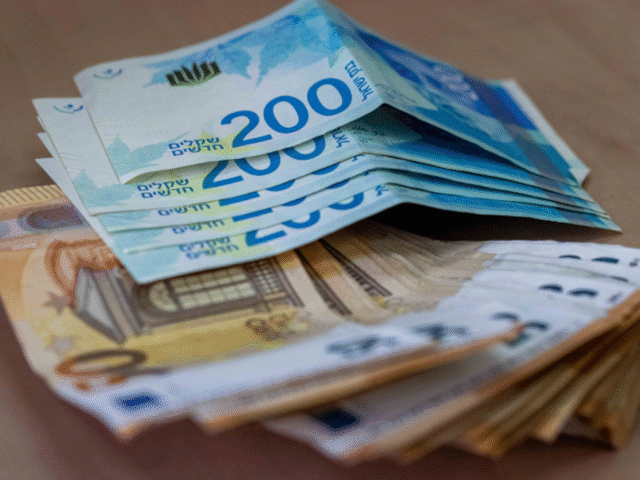 מקרה אמיתי: פיצויים לעובדת שפוטרה שלא כדין | עורך דין דיני עבודה